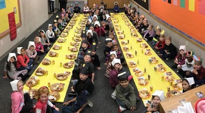 Menominee Kindergartners and Thanksgiving feast