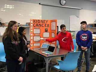 WSOi students presenting their project on kidney cancer.